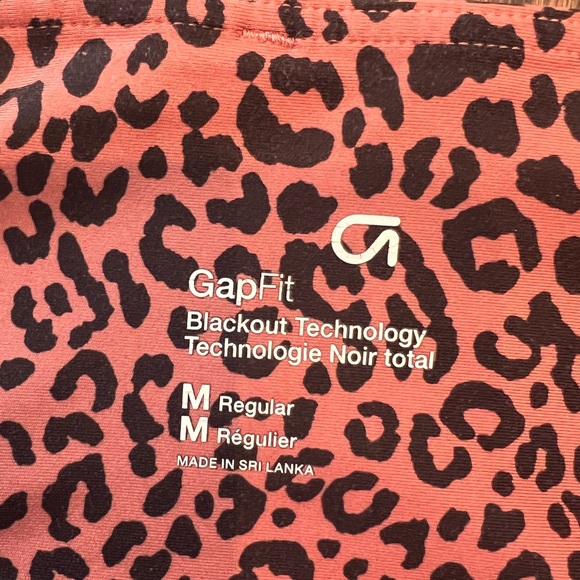 Pink leopard Gap workout set - Picture 2 of 7